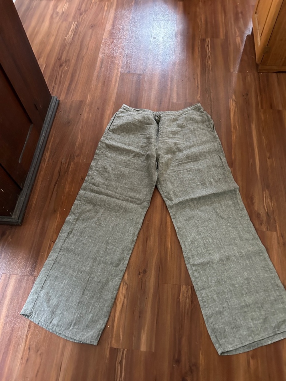 Flax size medium lightweight pant gray in color 30 1/2 inseam